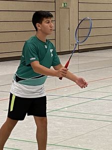 Badminton-U15 unterliegt im Spitzenspiel knapp