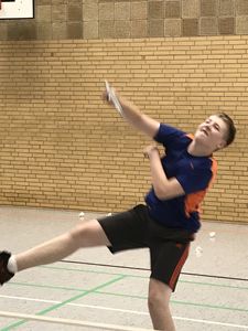 Badminton-Schüler- und Jugendmannschaft verteidigen Tabellenführung